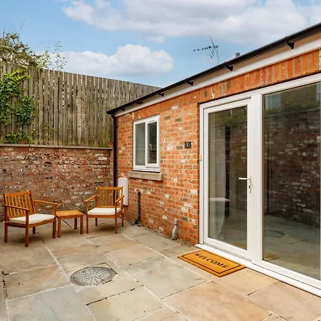 Tatil Evi The Courtyard *