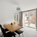 Дом отдыха The Courtyard Йорк