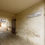 The Courtyard Дом отдыха