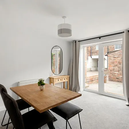 Ferienhaus The Courtyard York